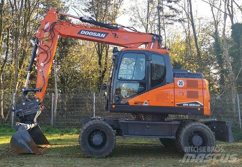 Doosan DX 165 WR-7 Gumikerekes kotrók