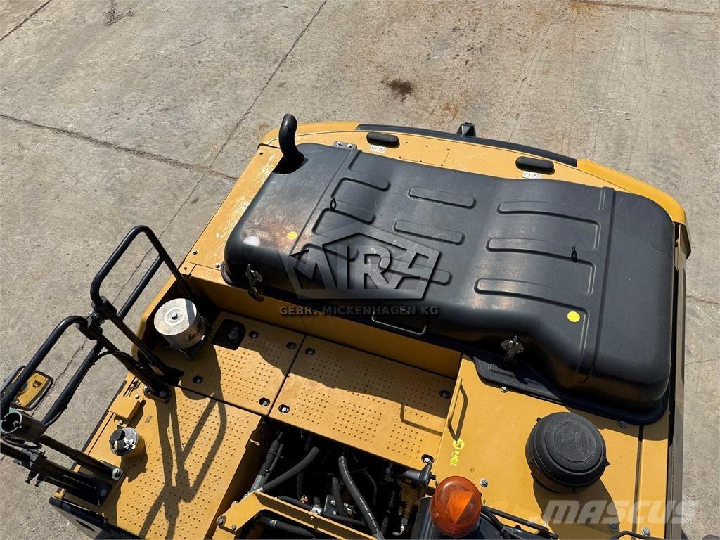 CAT 323 EL Lánctalpas kotrók