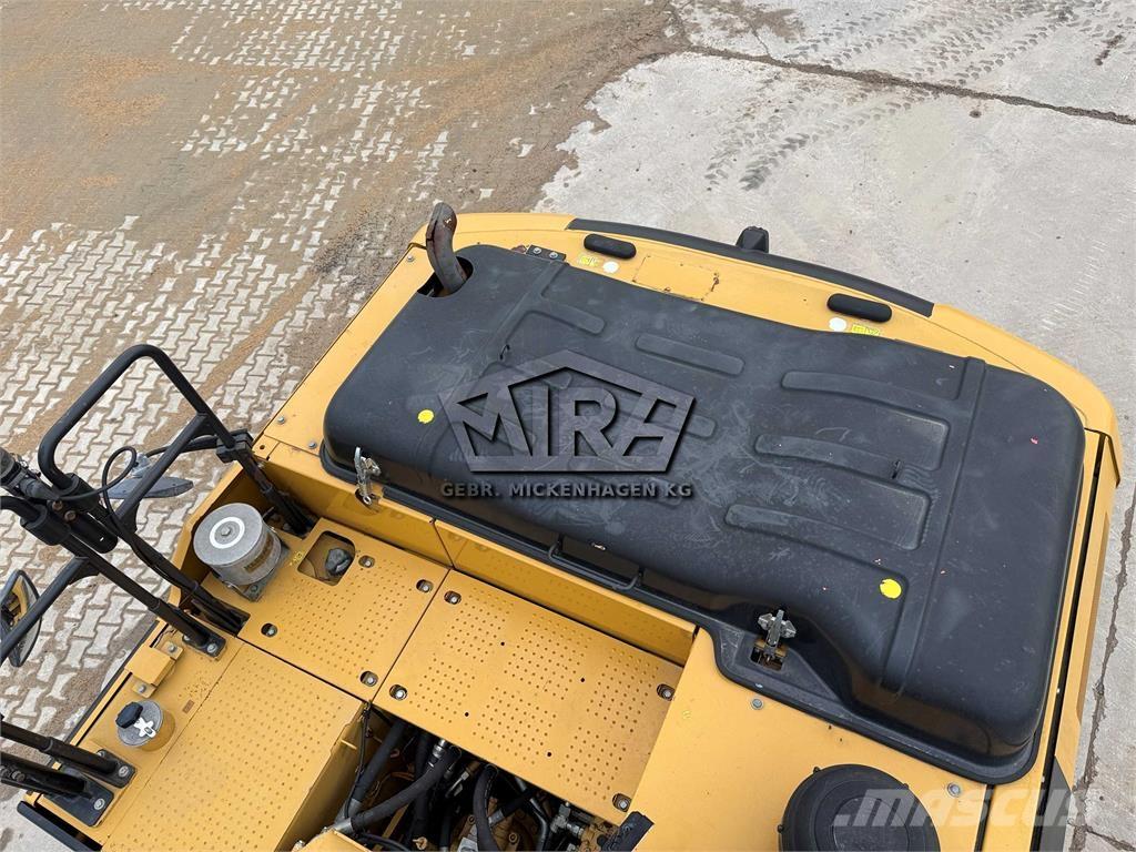 CAT 323 EL Lánctalpas kotrók