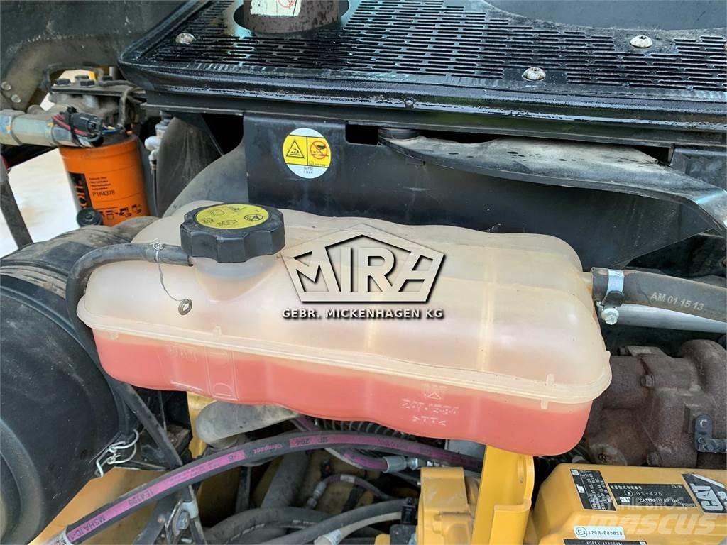 CAT 907H2 Gumikerekes homlokrakodók