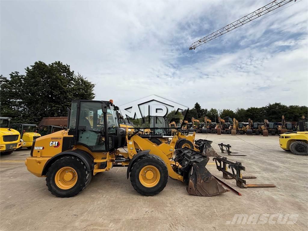 CAT 908 M Gumikerekes homlokrakodók