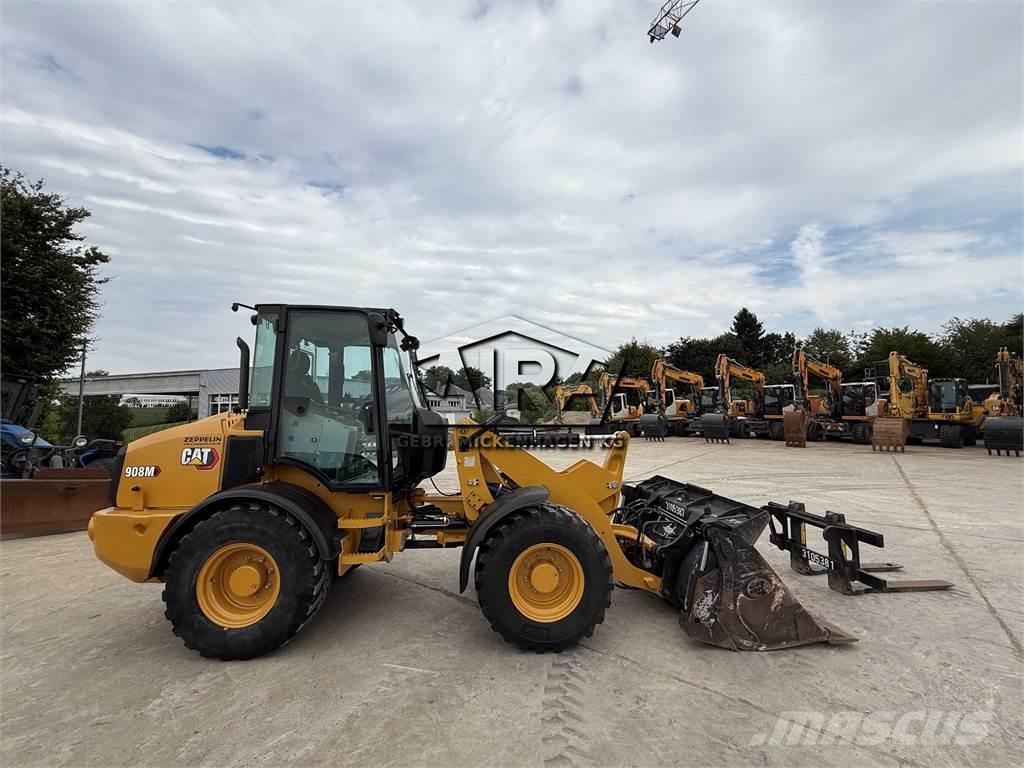 CAT 908 M Gumikerekes homlokrakodók