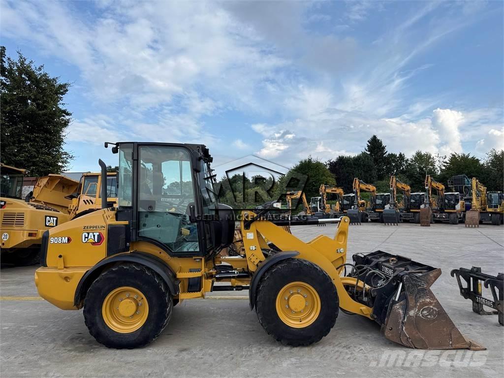 CAT 908 M Gumikerekes homlokrakodók
