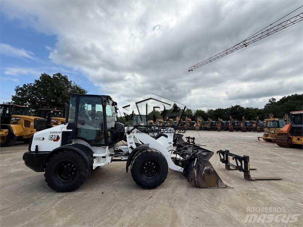 CAT 908 M Gumikerekes homlokrakodók
