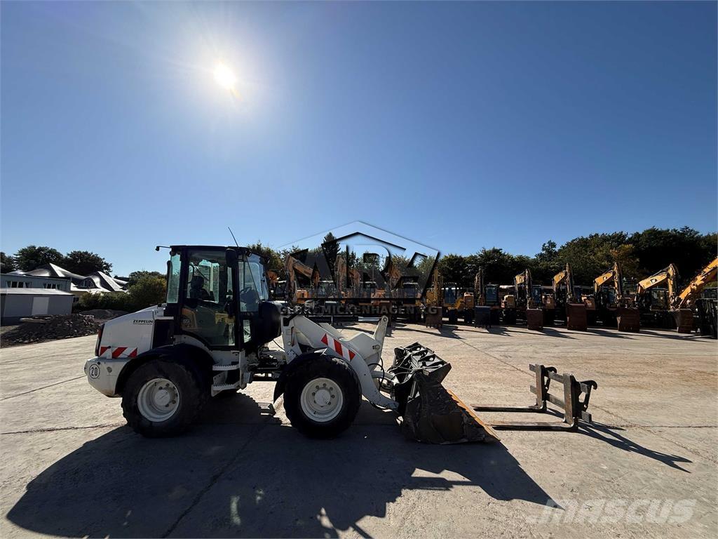 CAT 908 M Gumikerekes homlokrakodók