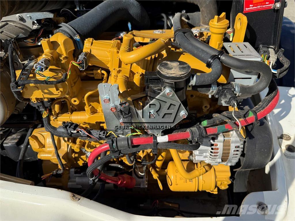 CAT 908M Gumikerekes homlokrakodók