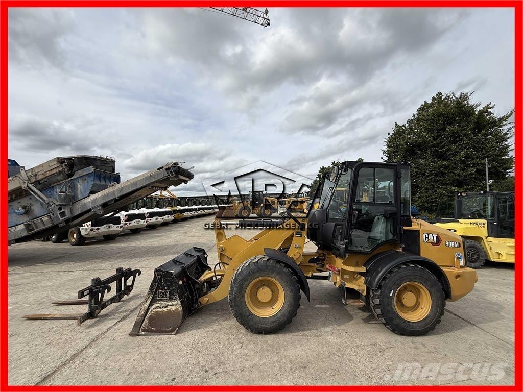 CAT 908M Gumikerekes homlokrakodók