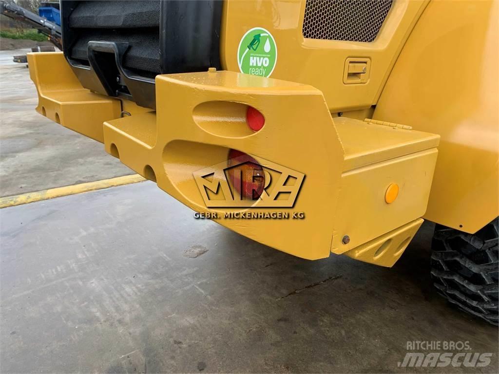 CAT 930M Gumikerekes homlokrakodók
