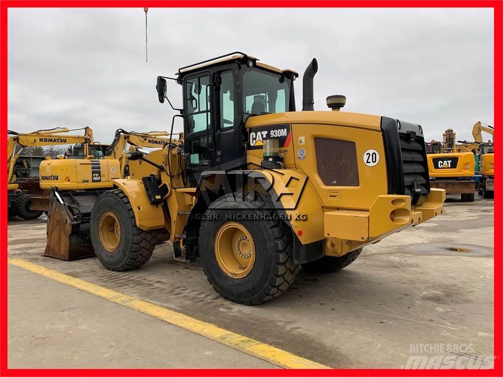 CAT 930M Gumikerekes homlokrakodók