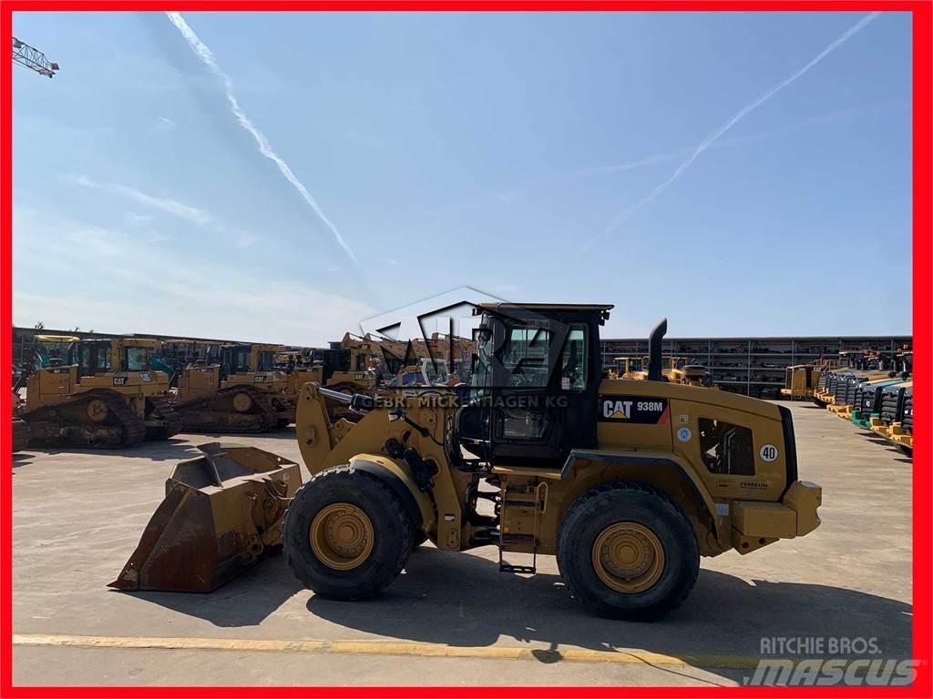 CAT 938M Gumikerekes homlokrakodók