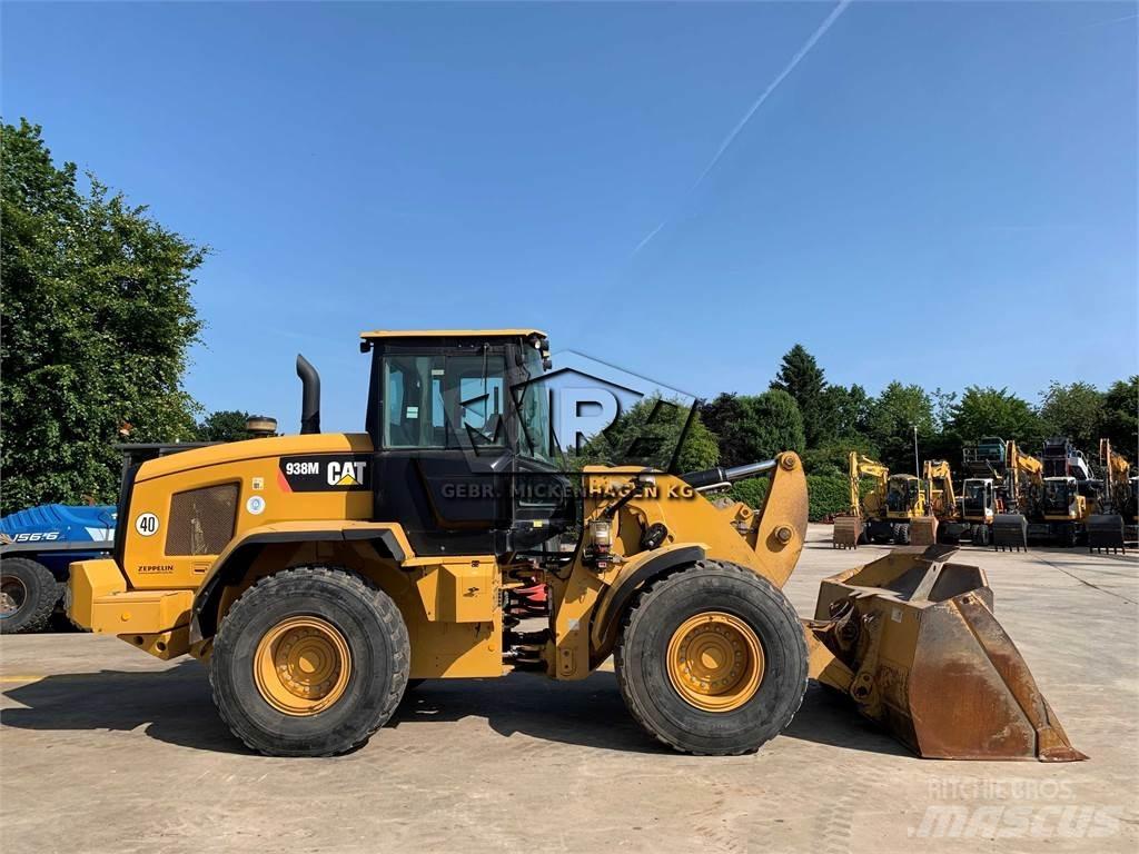 CAT 938M Gumikerekes homlokrakodók