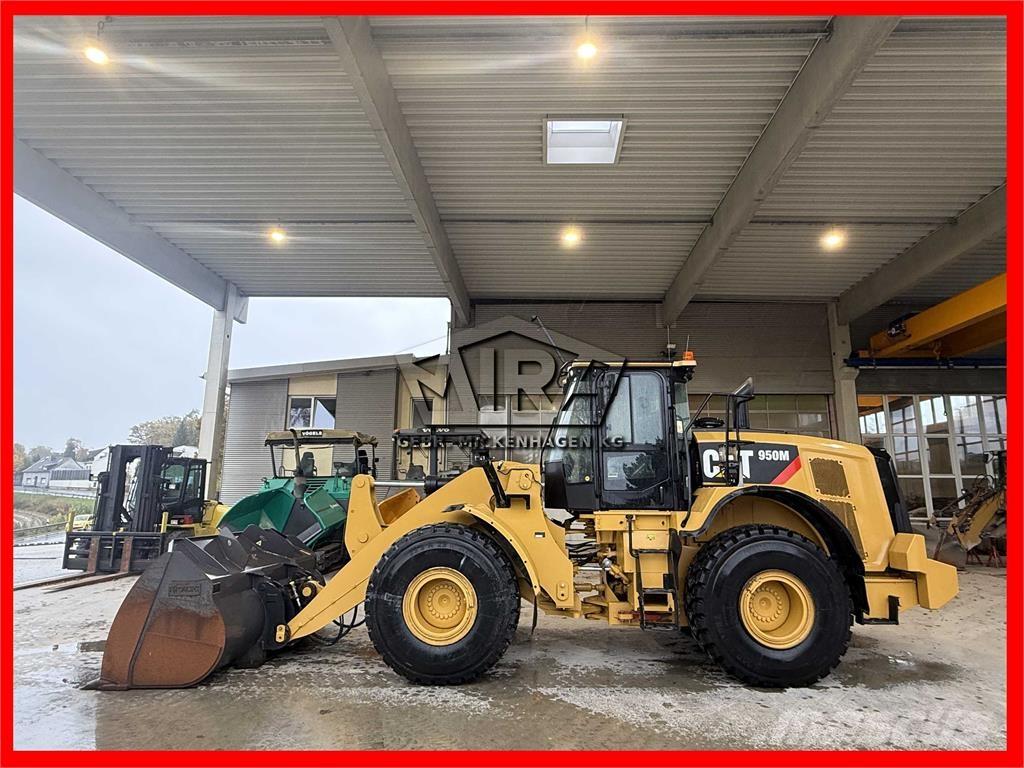 CAT 950M Gumikerekes homlokrakodók