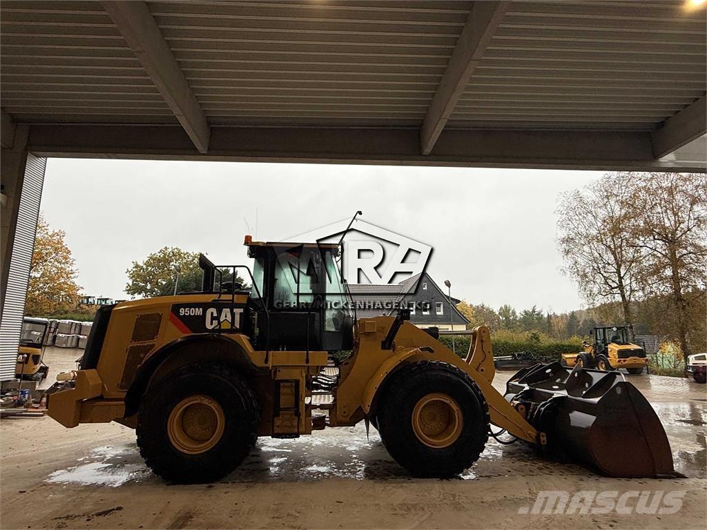 CAT 950M Gumikerekes homlokrakodók