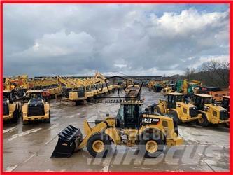 CAT 962M Gumikerekes homlokrakodók