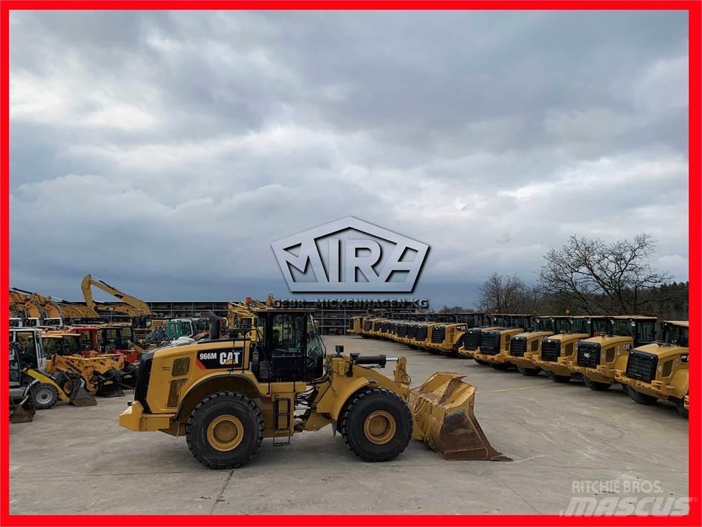 CAT 966M Gumikerekes homlokrakodók