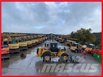 CAT 966M XE Gumikerekes homlokrakodók
