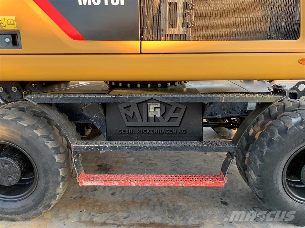 CAT M 316 F Gumikerekes kotrók