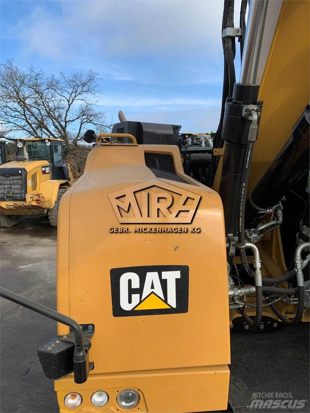 CAT M315 F Gumikerekes kotrók