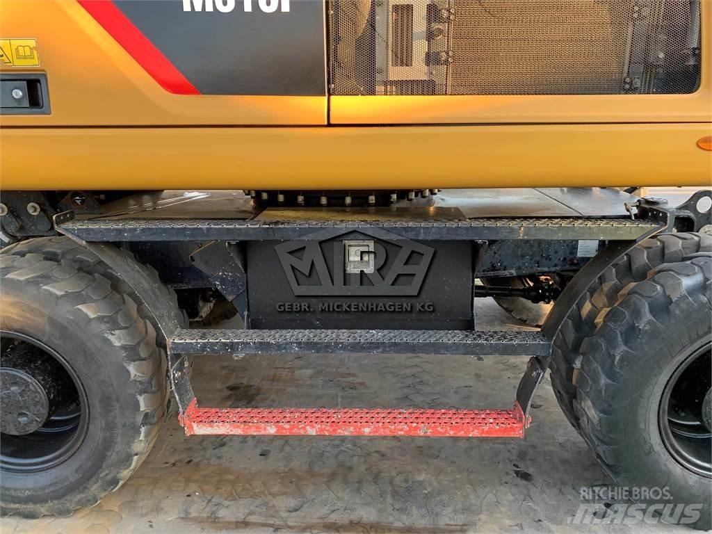 CAT M316 F Gumikerekes kotrók