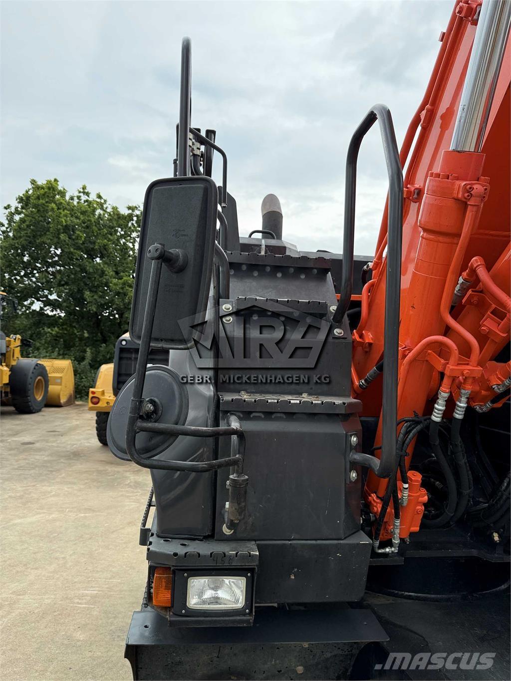 Hitachi ZX140W-6 Gumikerekes kotrók