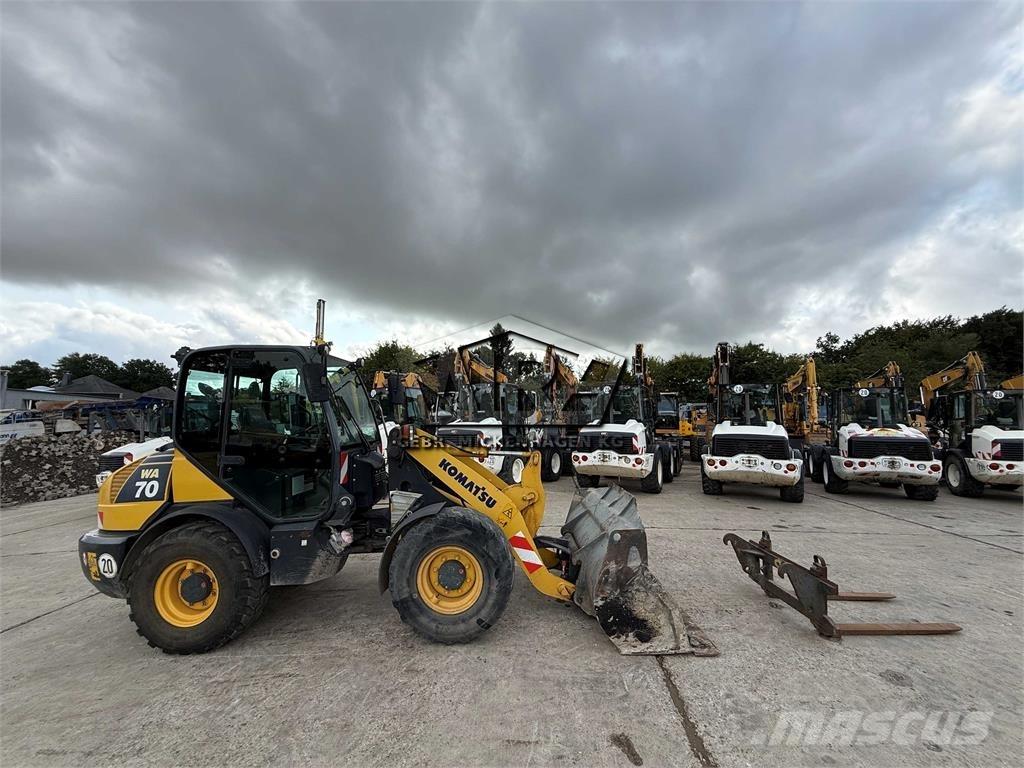 Komatsu WA70-7 Gumikerekes homlokrakodók