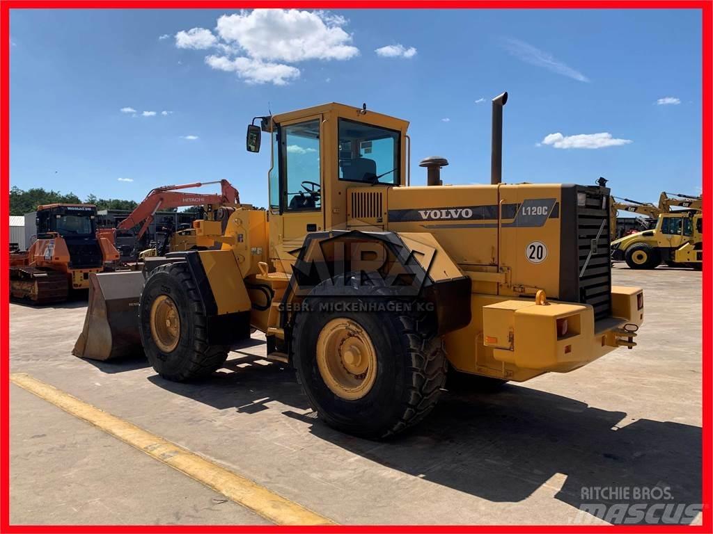 Volvo L 120 C Gumikerekes homlokrakodók
