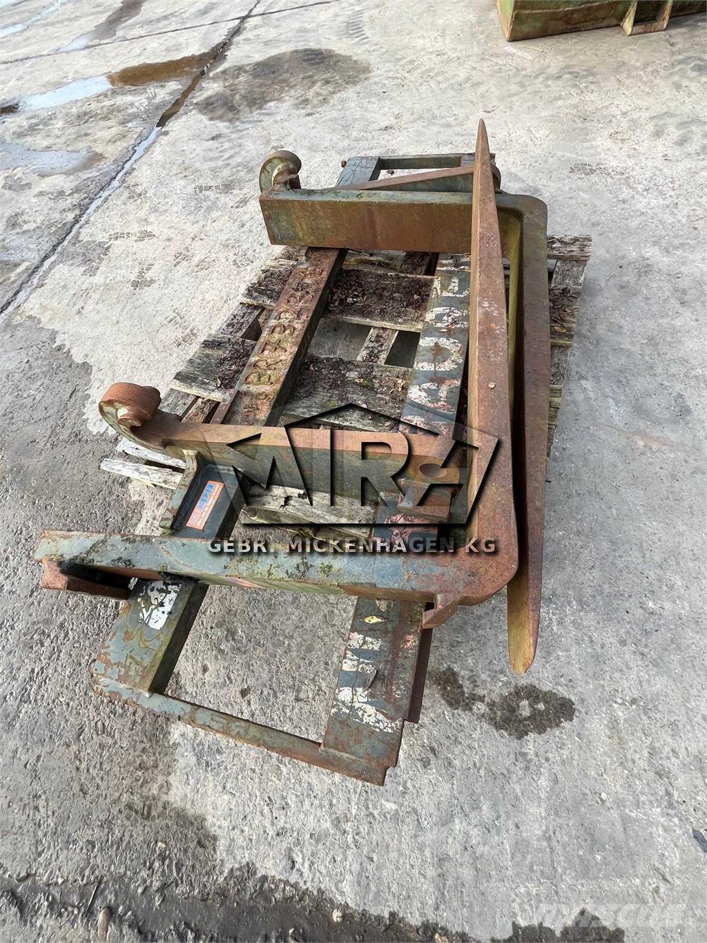 Volvo SW / L90 Villák