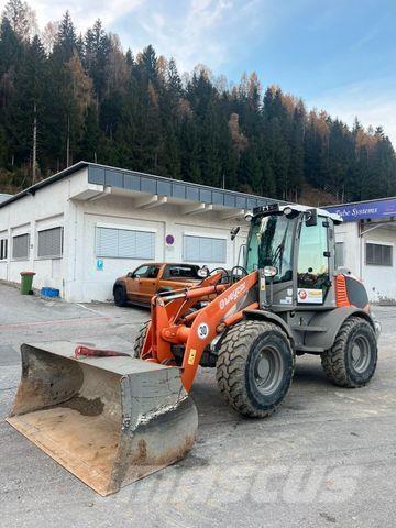 Atlas AR 480 Gumikerekes homlokrakodók