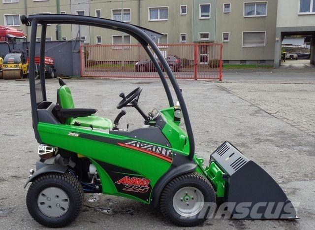 Avant Tecno 225 Gumikerekes homlokrakodók
