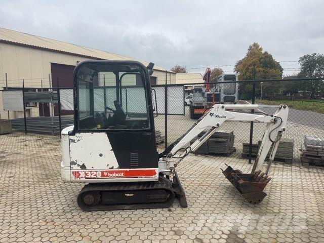 Bobcat X 320 Mini kotrók < 7t