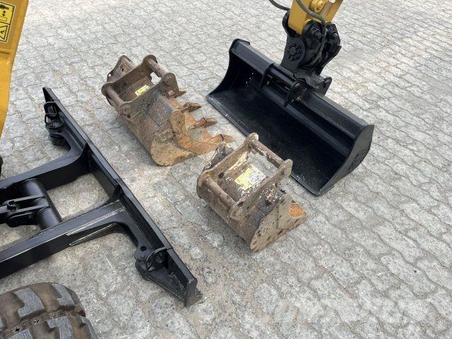 CAT 302 CR Építőipar - Egyebek