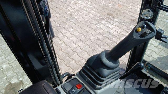 CAT 302 CR Építőipar - Egyebek