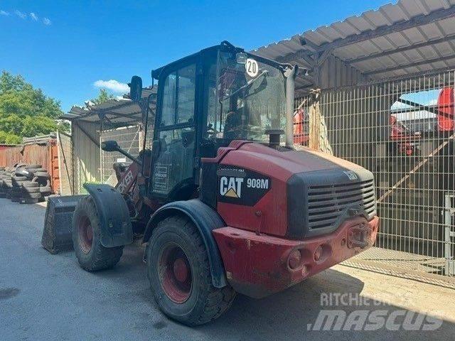 CAT 908 M Gumikerekes homlokrakodók