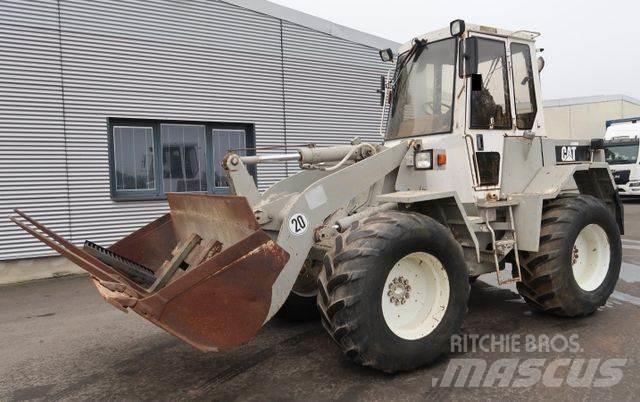 CAT 910 E Gumikerekes homlokrakodók