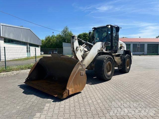 CAT 938 M / High Lift Gumikerekes homlokrakodók
