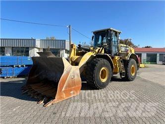 CAT 966 M XE Gumikerekes homlokrakodók