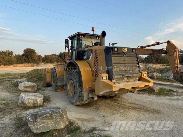 CAT 972K Gumikerekes homlokrakodók