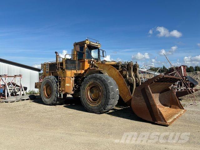 CAT 988 B Gumikerekes homlokrakodók