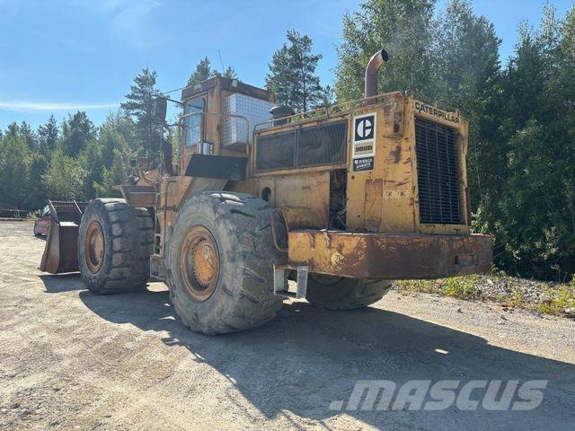 CAT 988 B Gumikerekes homlokrakodók