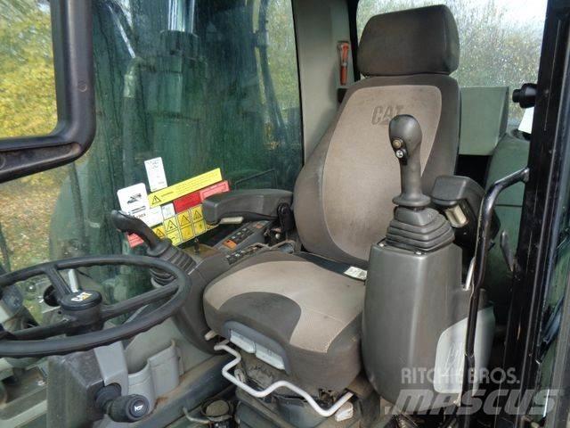 CAT M315 D Gumikerekes kotrók
