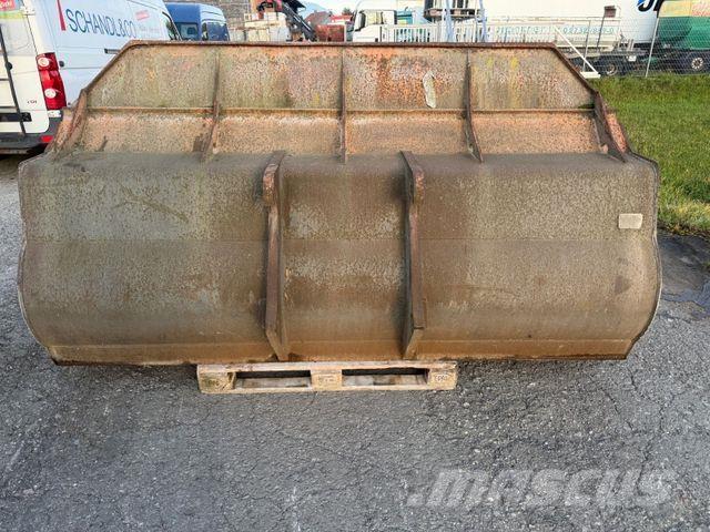  DIV. SCHAUFEL Gumikerekes homlokrakodók