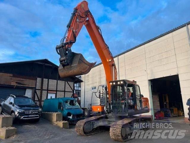 Doosan DX 225 LC-5 Lánctalpas kotrók