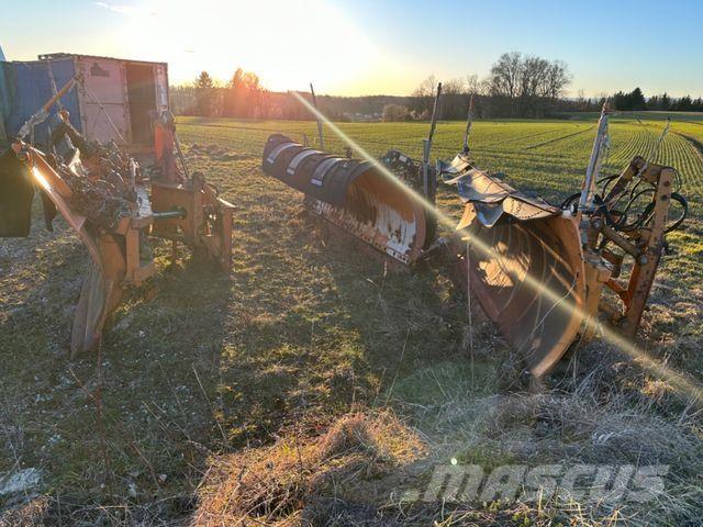 Dücker Schneepflug Váltvaforgató ekék