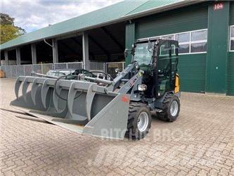 GiANT G2200 HD Gumikerekes homlokrakodók
