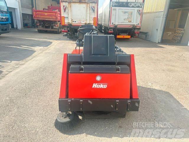 Hako JONAS 1100D Utcaseprő teherautók