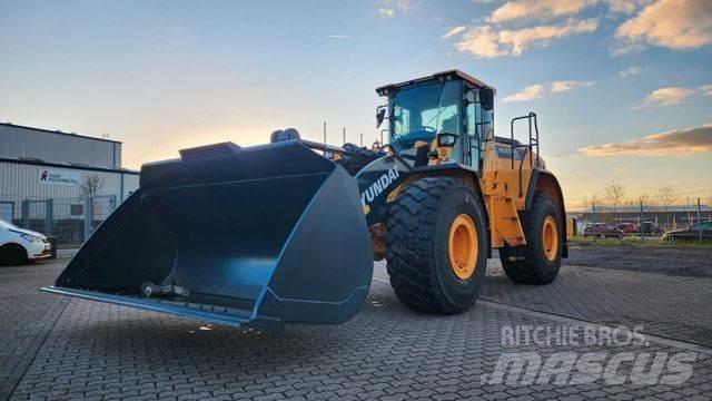 Hyundai HL970A XT Gumikerekes homlokrakodók