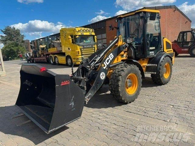 JCB 409 Gumikerekes homlokrakodók