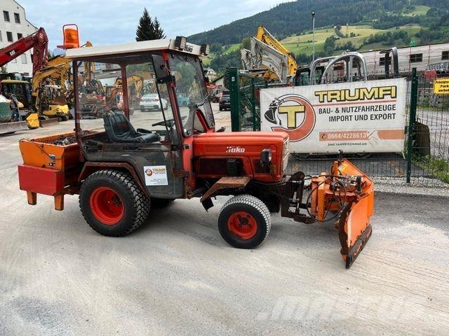 Kako H218 Platós / Ponyvás teherautók
