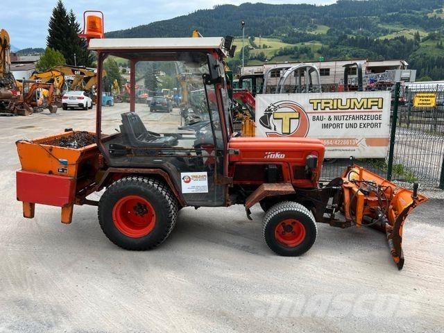  Kako H218 Platós / Ponyvás teherautók