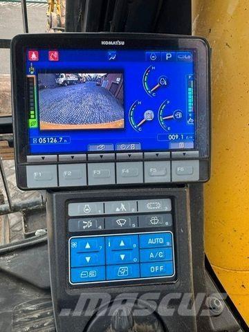 Komatsu PC210LC11 Lánctalpas kotrók